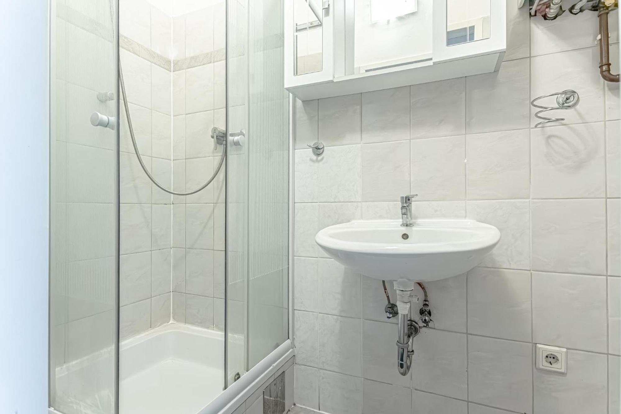 Explore Vienna 2Br And 1Lr Retreat Near Westbahnhof Exterior photo